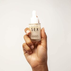 4012 SLOW SEX HAIR AND SKIN SHIMMER DRY OIL
