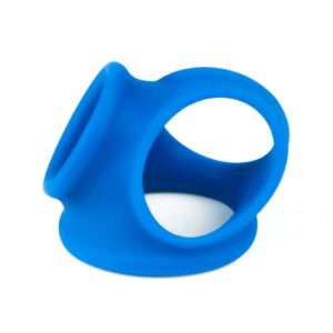 Vista lateral do anel triplo LoveToy em silicone azul